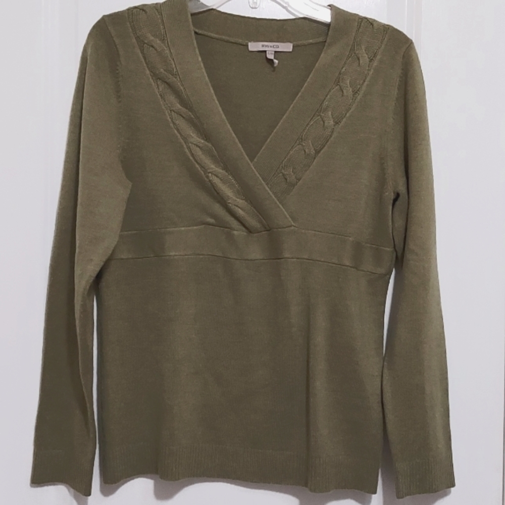 🎁 4/$20 Sweater V Neck